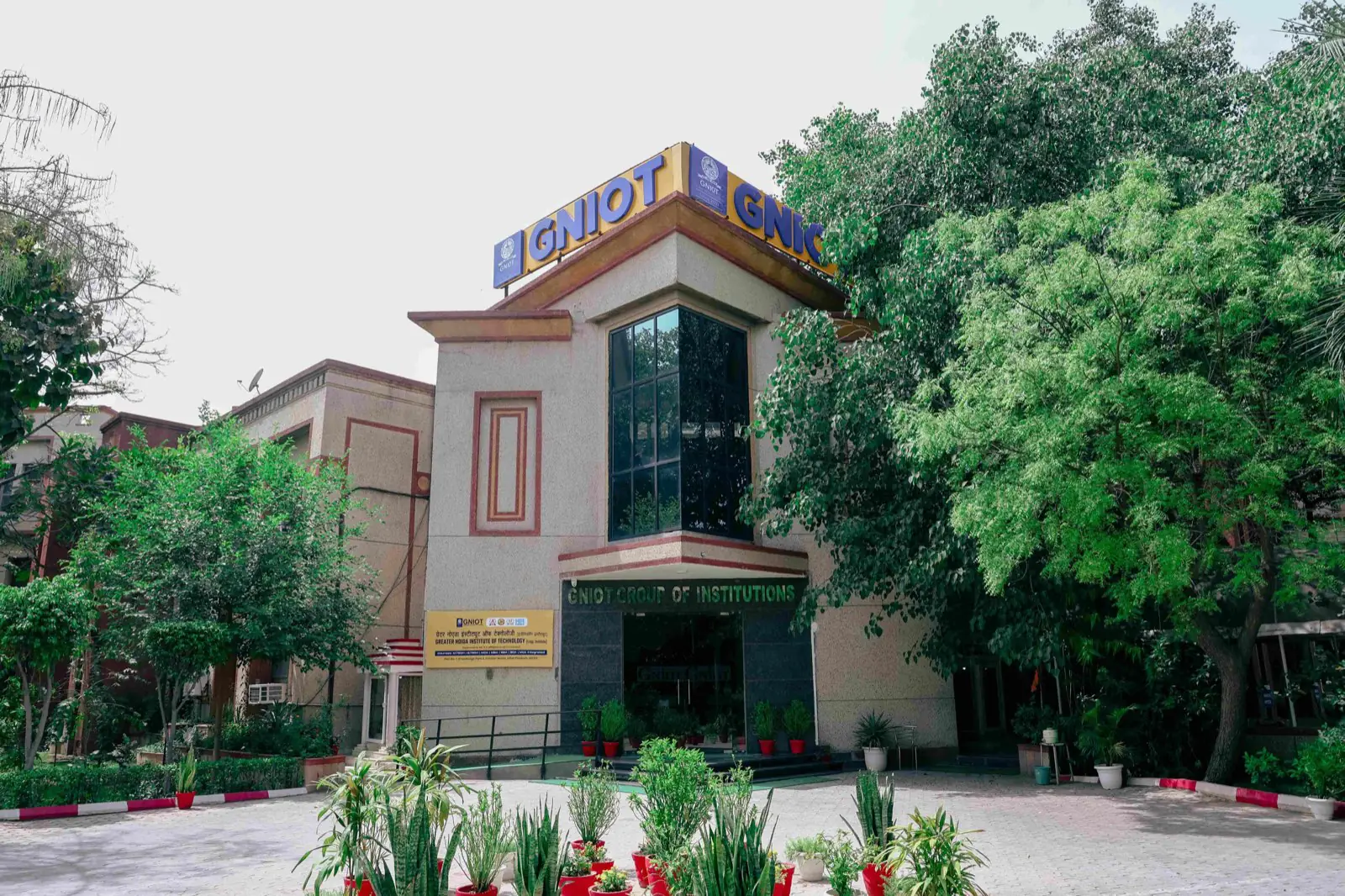 GNIOT campus