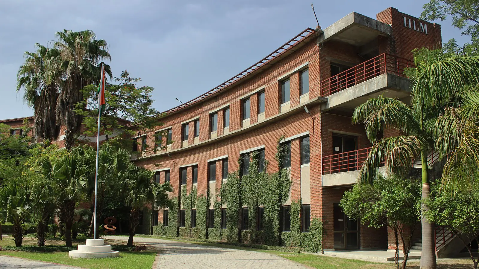 IILM Greater Noida campus
