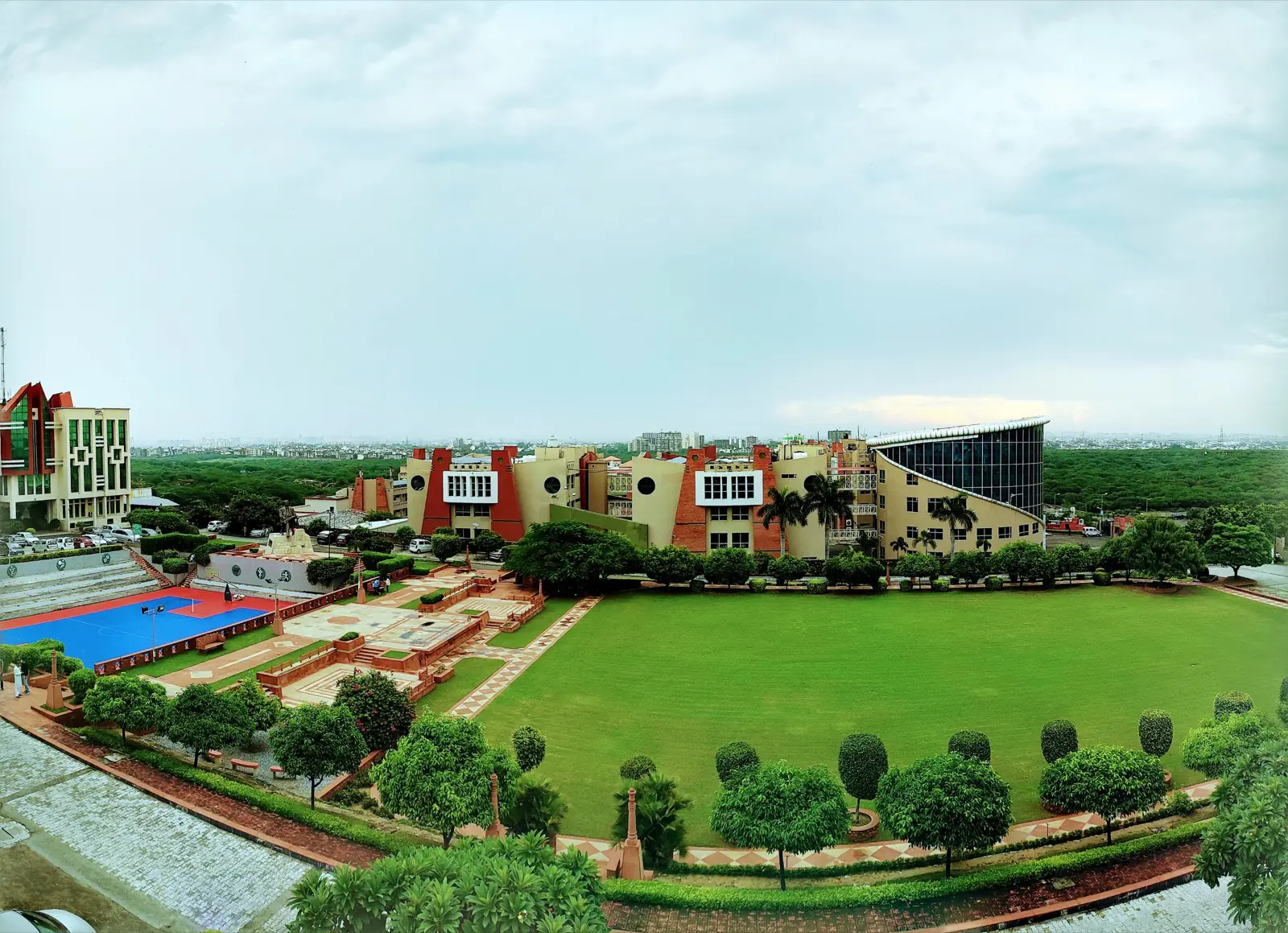 Manav Rachna University campus