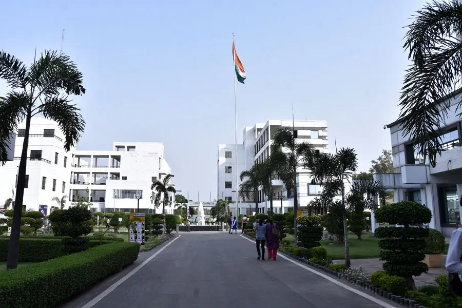 Main avenue with flagpole and academic blocks