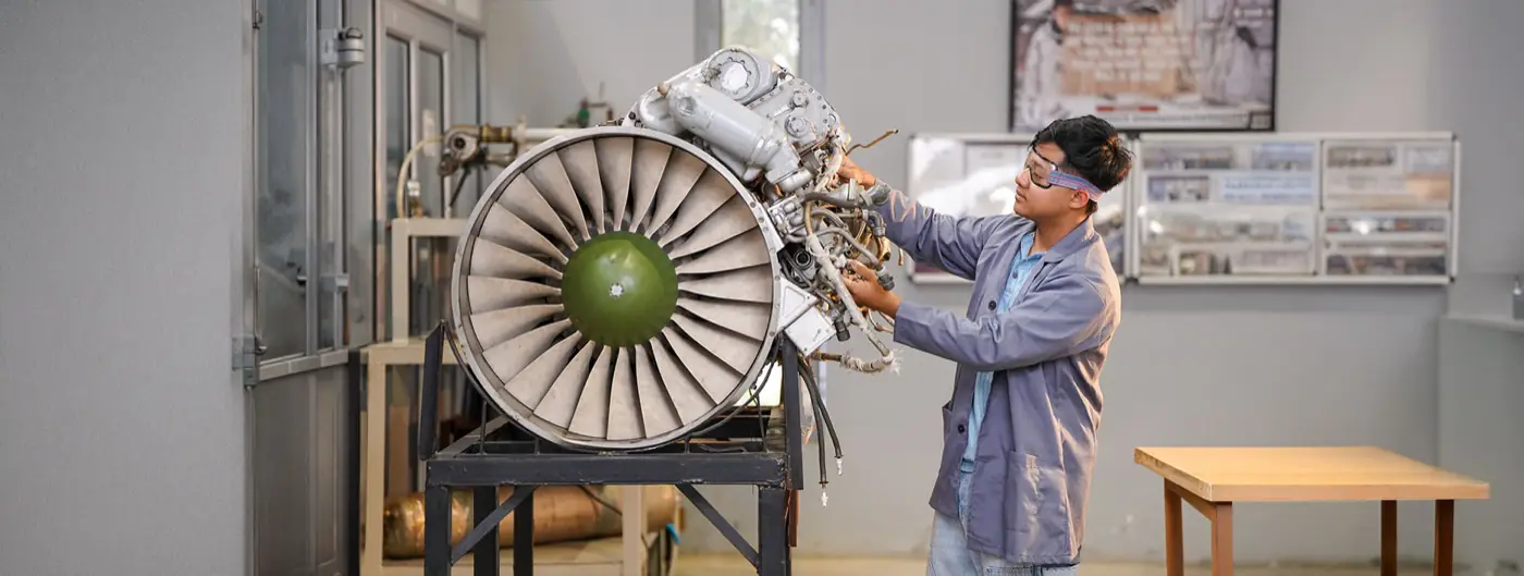 Aircraft engine in the aerospace engineering lab