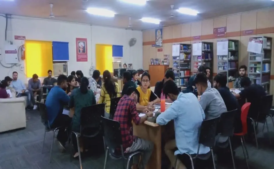 Library reading room with students